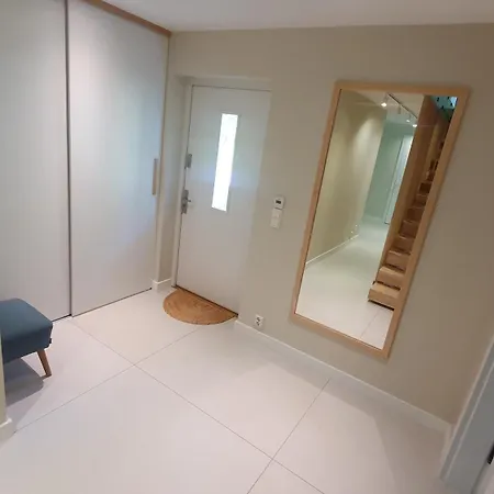 Idyllisk Kjeranvikk, Tjodalyng Hotell *