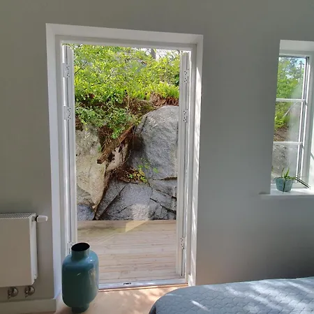 Hotell Idyllisk Kjeranvikk, Tjodalyng