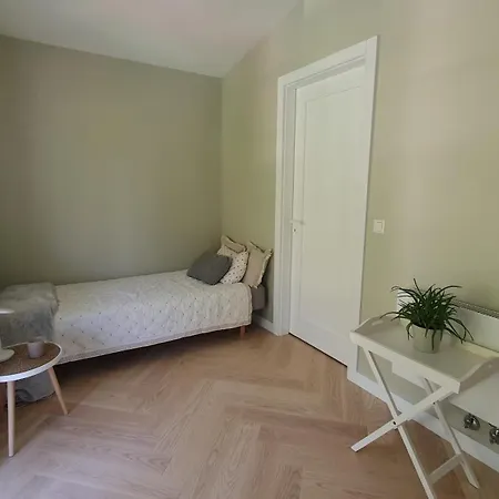 Idyllisk Kjeranvikk, Tjodalyng Hotell *