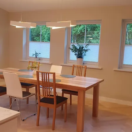 Hotell Idyllisk Kjeranvikk, Tjodalyng *