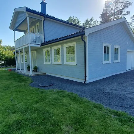 Idyllisk Kjeranvikk, Tjodalyng Hotell